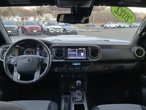 Used 2022 Toyota Tacoma SR5 image 9