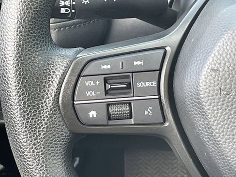 Used 2025 Honda HR-V LX image 12