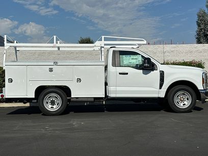 New 2025 Ford F350 XL w/ XL Chrome Package