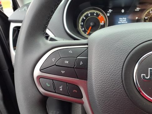 Used 2021 Jeep Cherokee Limited AWD/4WD image 26