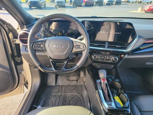 New 2026 Chevrolet Trax RS w/ Driver Confidence Package image 2