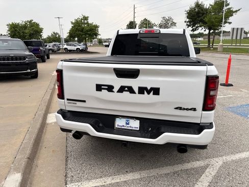 Used 2025 RAM 1500 Big Horn AWD/4WD image 26