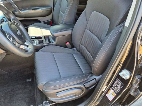 Used 2021 Kia Sportage LX AWD/4WD image 19