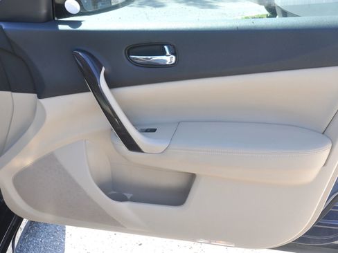 Used 2014 Nissan Maxima 3.5 SV w/ Premium Package image 16