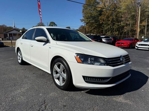 Used 2014 Volkswagen Passat 1.8T Wolfsburg Edition image 8