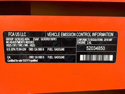 Used 2016 Jeep Renegade Trailhawk w/ Premium Trailhawk Package AWD/4WD image 22