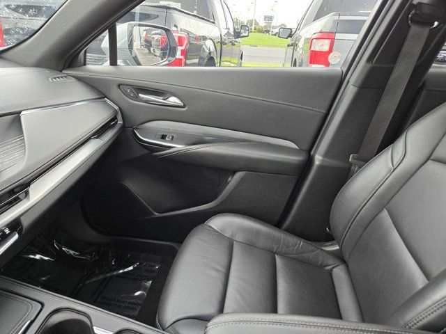 Used 2025 Cadillac XT4 Premium Luxury FWD image 16