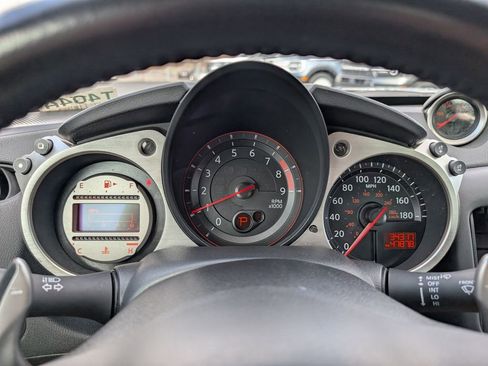 Used 2010 Nissan 370Z Touring image 15
