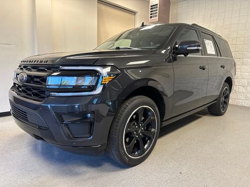 Used 2023 Ford Expedition Limited AWD/4WD image 43