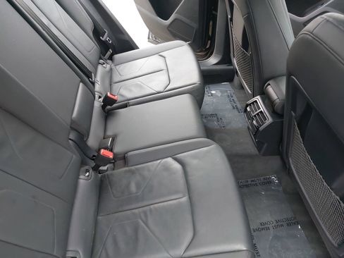 Used 2019 Audi Q3 2.0T Premium w/ Convenience Package AWD/4WD image 11