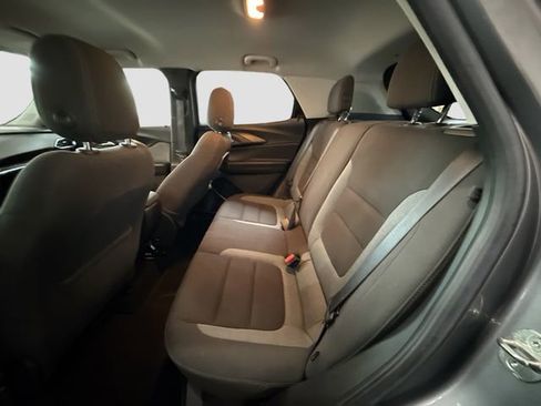 Used 2021 Chevrolet TrailBlazer LT FWD image 24