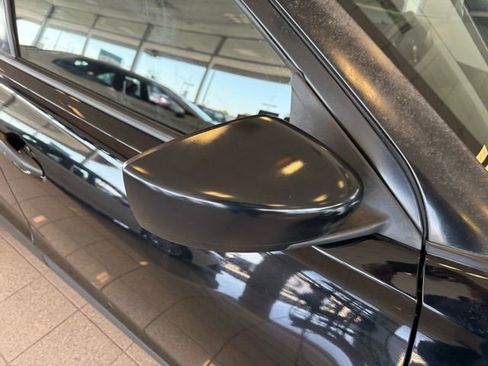 Used 2020 Nissan Kicks S image 11