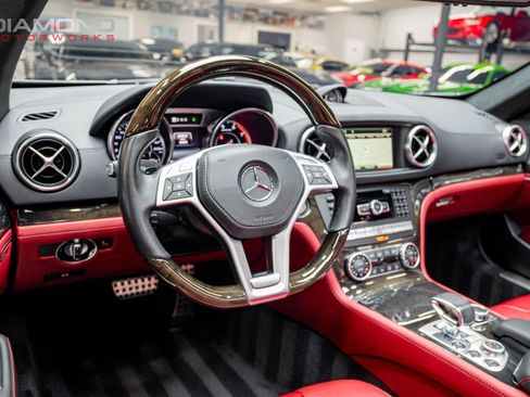 Used 2015 Mercedes-Benz SL 63 AMG image 16
