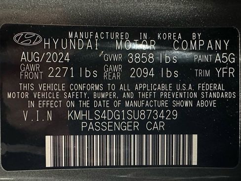 Used 2025 Hyundai Elantra SEL image 11