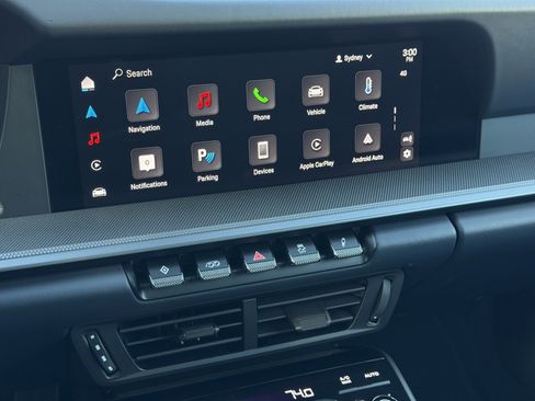 Certified 2025 Porsche 911 Carrera image 18