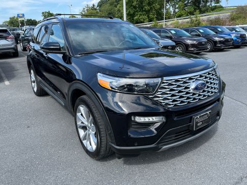 Certified 2021 Ford Explorer Platinum w/ Equipment Group 601A AWD/4WD image 4