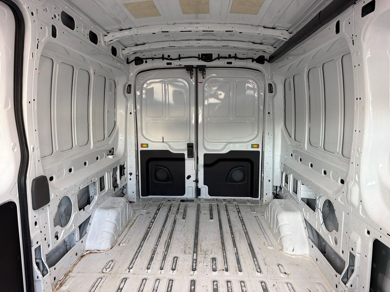 Used 2024 Ford Transit 250 148 Medium Roof RWD image 21