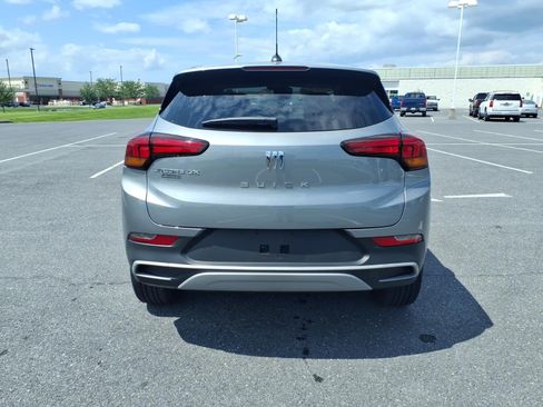 Certified 2024 Buick Encore GX Preferred w/ Comfort Package FWD image 5