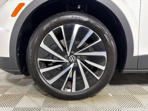 Used 2024 Volkswagen ID.4 Pro AWD/4WD image 30