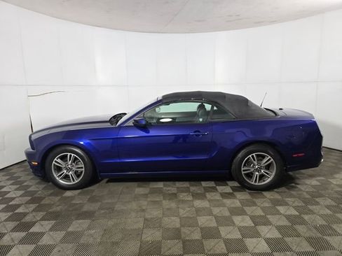 Used 2013 Ford Mustang Premium image 8
