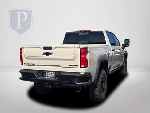New 2026 Chevrolet Silverado 2500 ZR2 w/ LPO, Dark Essentials Package AWD/4WD image 7