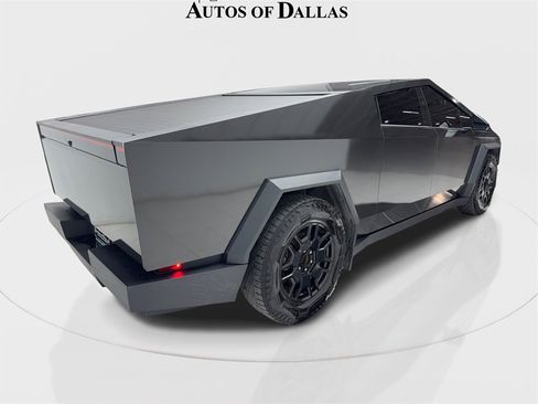Used 2024 Tesla Cybertruck AWD Crew Cab image 10