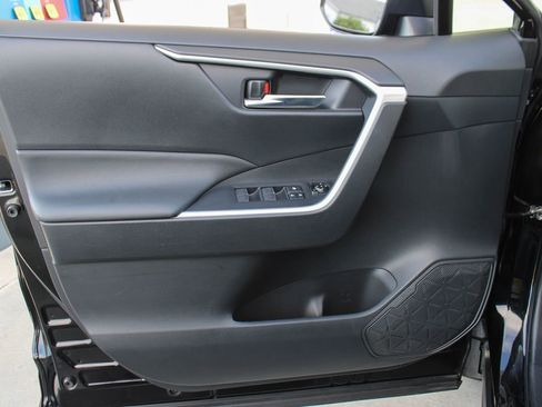 Used 2023 Toyota RAV4 XLE Premium FWD image 41