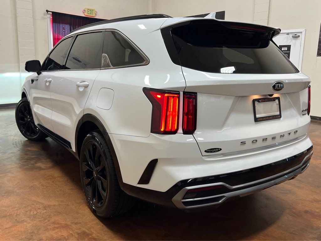 Used 2021 Kia Sorento SX FWD image 2