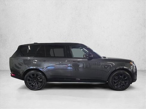 New 2026 Land Rover Range Rover Long Wheelbase SE image 4