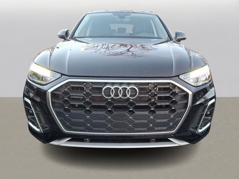 Used 2024 Audi Q5 e Premium image 2