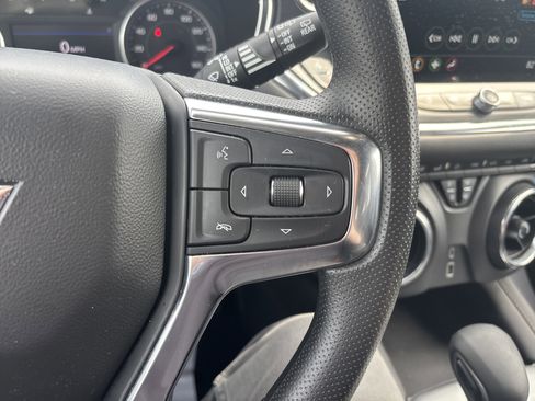 Used 2025 Chevrolet Blazer LT AWD/4WD image 19