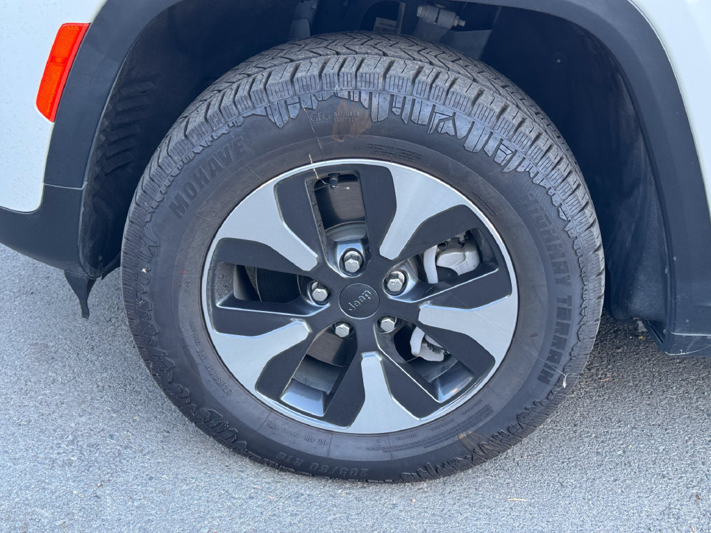 Used 2023 Jeep Grand Cherokee 4WD 4xe image 24