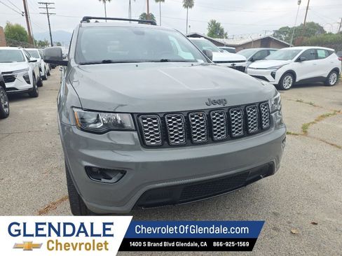 Used 2019 Jeep Grand Cherokee Altitude RWD image 10