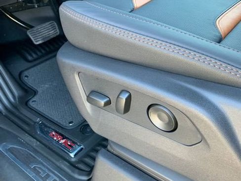 New 2026 GMC Sierra 1500 AT4 w/ Technology Package AWD/4WD image 17