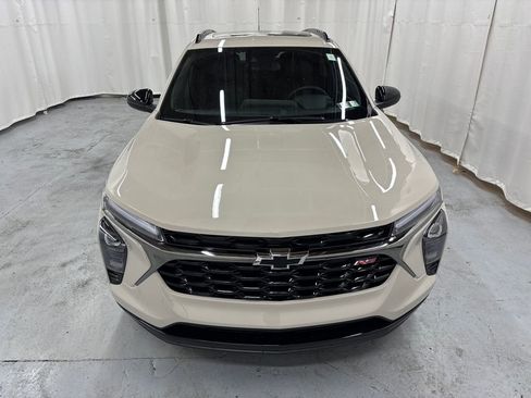 Used 2026 Chevrolet Trax RS w/ Sunroof Package image 8