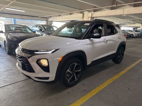 Used 2023 Chevrolet TrailBlazer RS w/ Convenience Package image 1