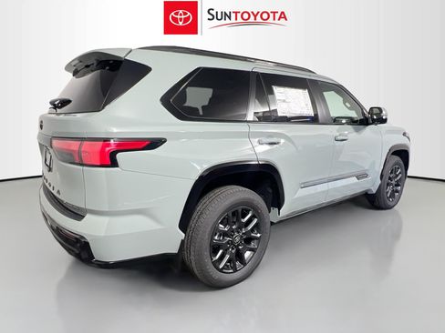 New 2026 Toyota Sequoia Platinum AWD/4WD image 4