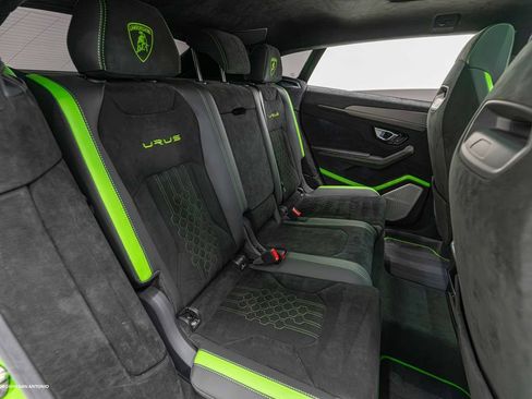 Used 2024 Lamborghini Urus Performante AWD/4WD image 26