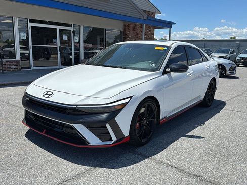 Used 2025 Hyundai Elantra N FWD image 1