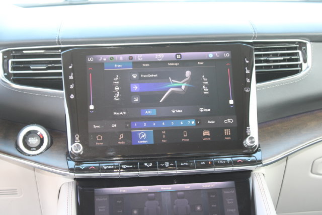 Used 2023 Jeep Grand Wagoneer L 4WD w/ Flexible Seating Group image 17