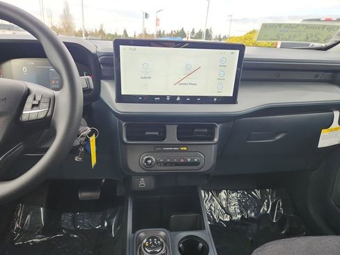 New 2025 Ford Maverick XL image 22