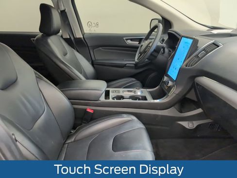 Used 2022 Ford Edge Titanium w/ Equipment Group 301A image 17