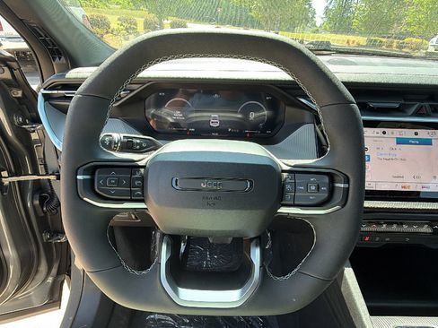 Certified 2026 Jeep Cherokee Limited AWD/4WD image 21
