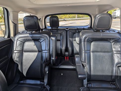 Used 2020 Lincoln Aviator Reserve w/ Equipment Group 201A image 21