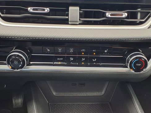 New 2026 Chevrolet Equinox LT image 15