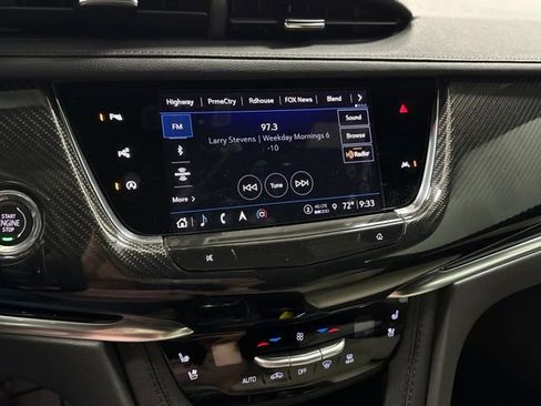 Used 2024 Cadillac XT6 Sport w/ Technology Package AWD/4WD image 16