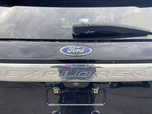 Used 2020 Ford Explorer Limited w/ Class III Trailer Tow Package AWD/4WD image 32