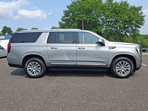 Certified 2025 GMC Yukon XL Denali AWD/4WD image 7