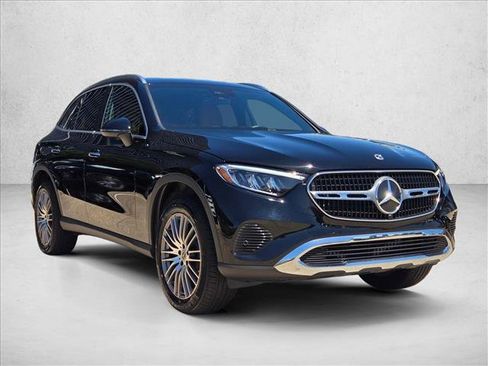 Certified 2026 Mercedes-Benz GLC 300 image 3