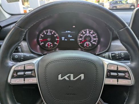 Used 2022 Kia Telluride EX w/ EX Premium Package image 32